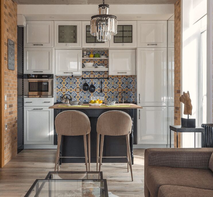 Modern kitchen with decorative tile backsplash